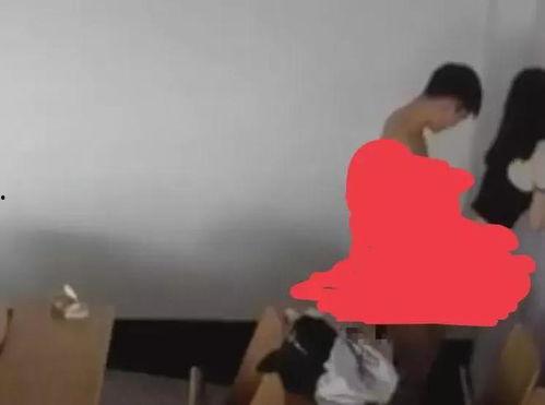 黑龙江科技大学有瓜吃,瓜果飘香，学子共享丰收喜悦