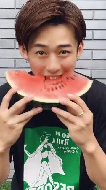 吃瓜视频小哥哥