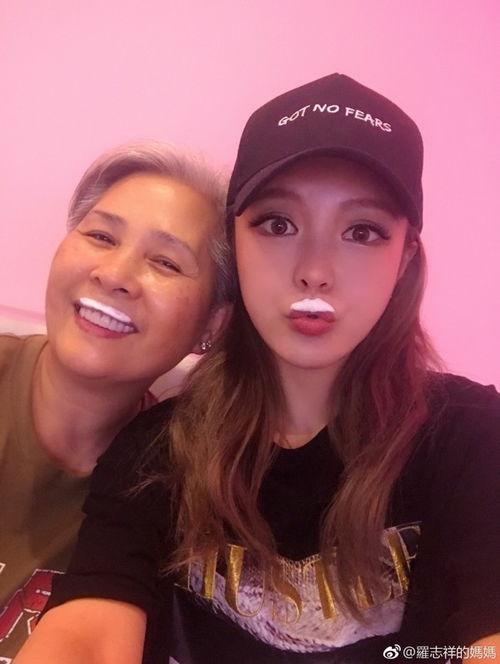 周扬青罗志祥吃瓜图片