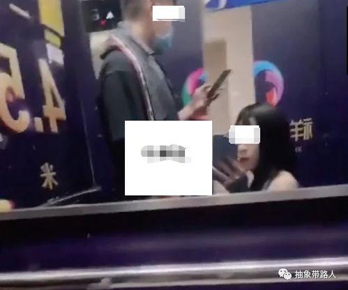 电梯女战神吃瓜事件,一场网络热议的真相揭秘